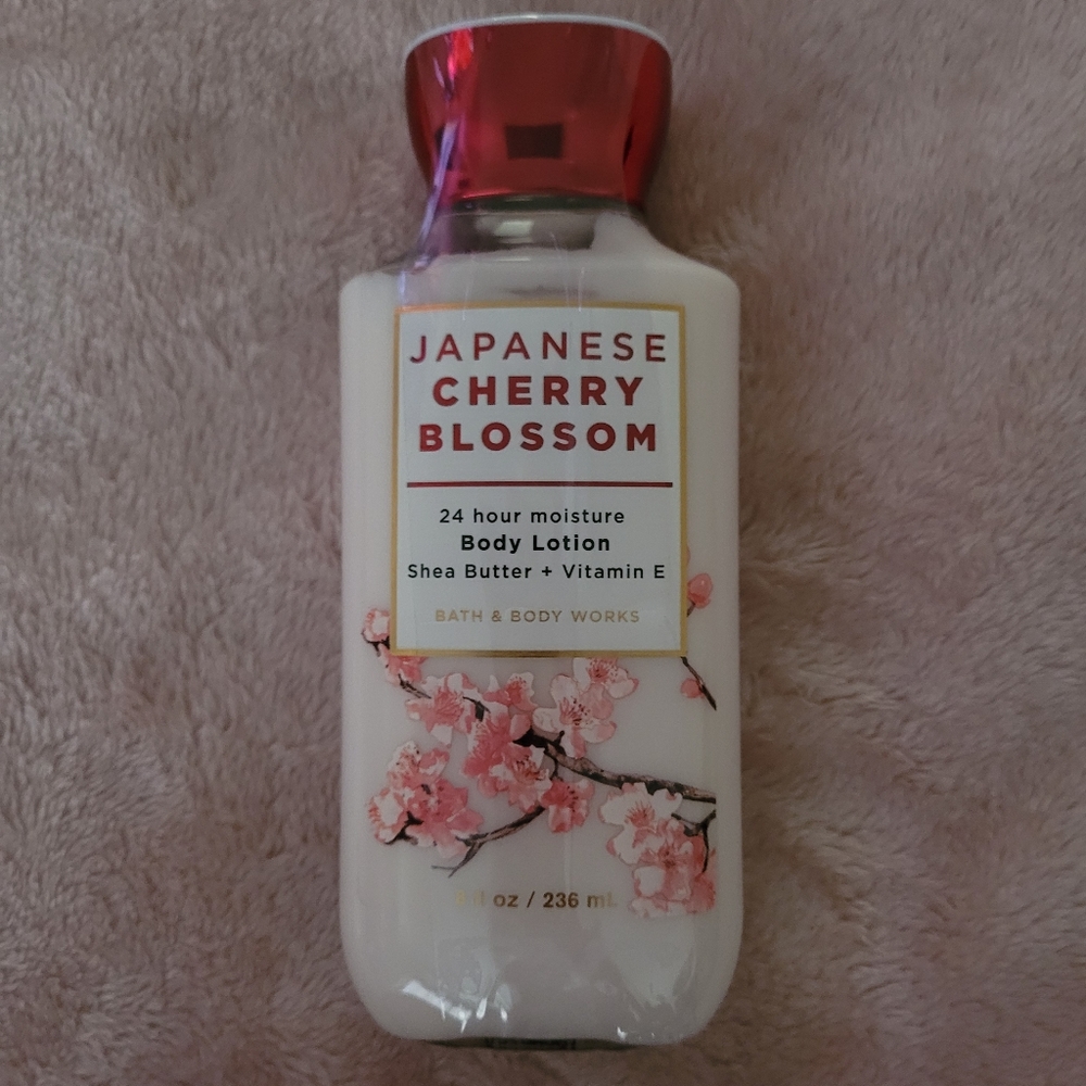 Bath& Body Works Japanese Cherry Blossom Lotion